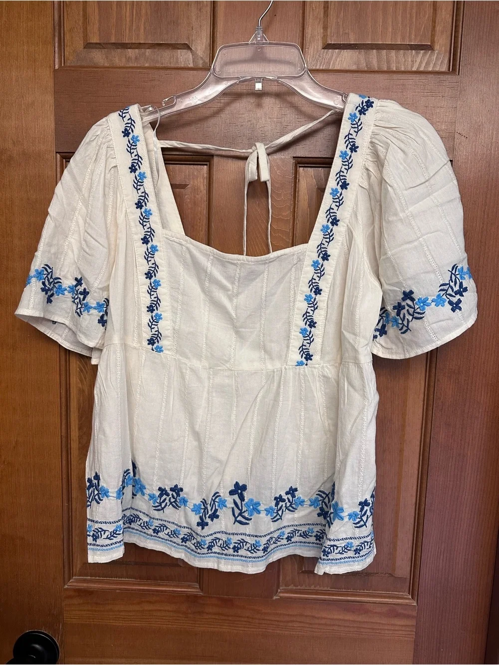 Old Navy Cream Peasant Blouse with Blue Floral Embroidery Size M NWT